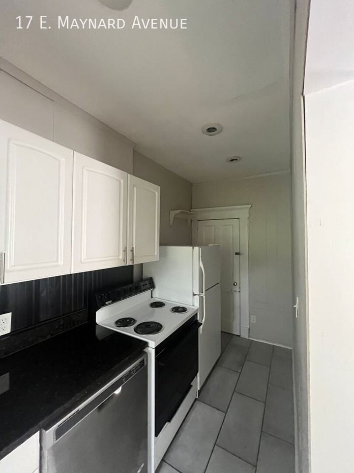 17 E Maynard Ave - Photo 6 of 12