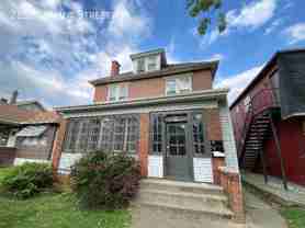 2135 Summit St #A - Photo 1 of 1