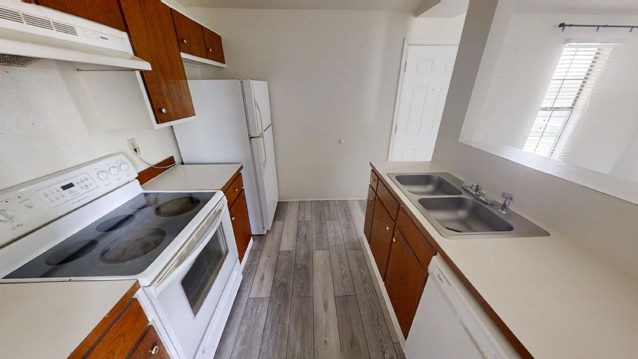 3096 Carrol Dr - Photo 5 of 23