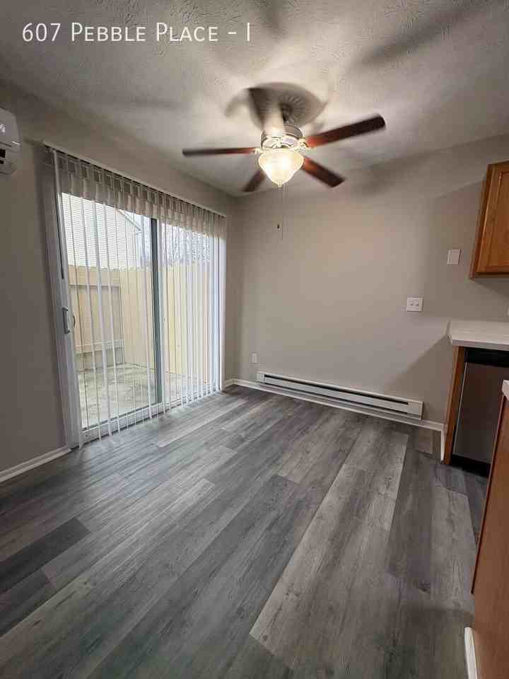 607 Pebble Place Dr #I - Photo 6 of 23