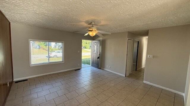 3443 Macarthur Ln - Photo 3 of 13