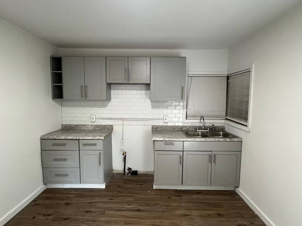 4236 Dressell Ave - Photo 6 of 17