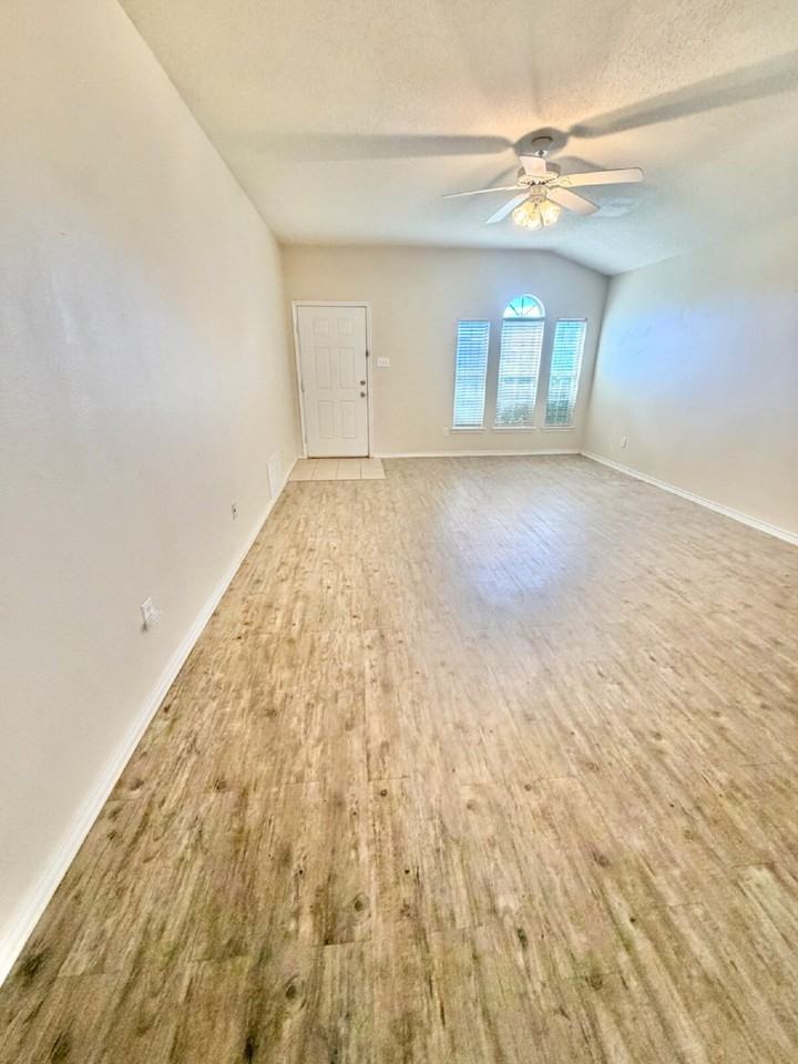 LZ 6202 17th Street - Photo 2 of 12