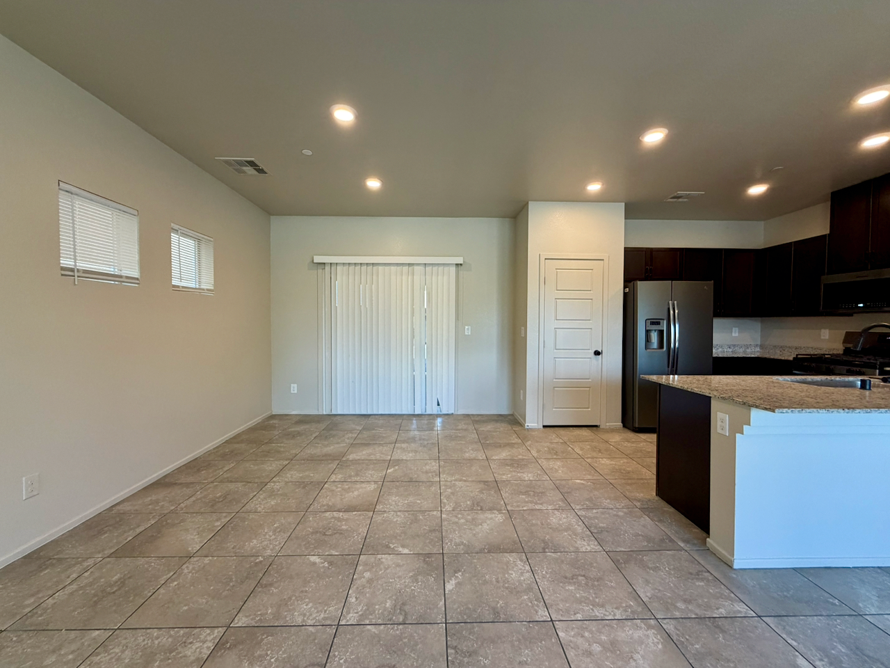 4451 Sapphire Moon Ave - Photo 7 of 50