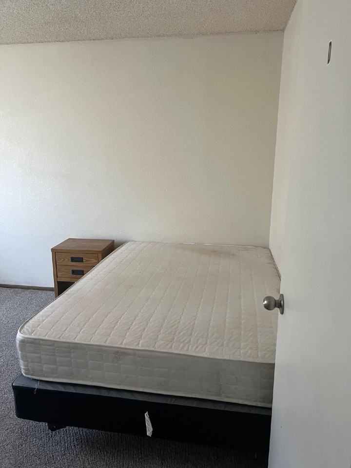 436 E 700 S #D - Photo 2 of 10