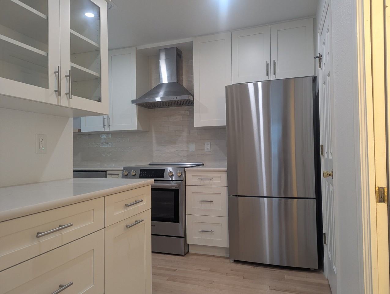 1809 Donovan Dr - Photo 7 of 20