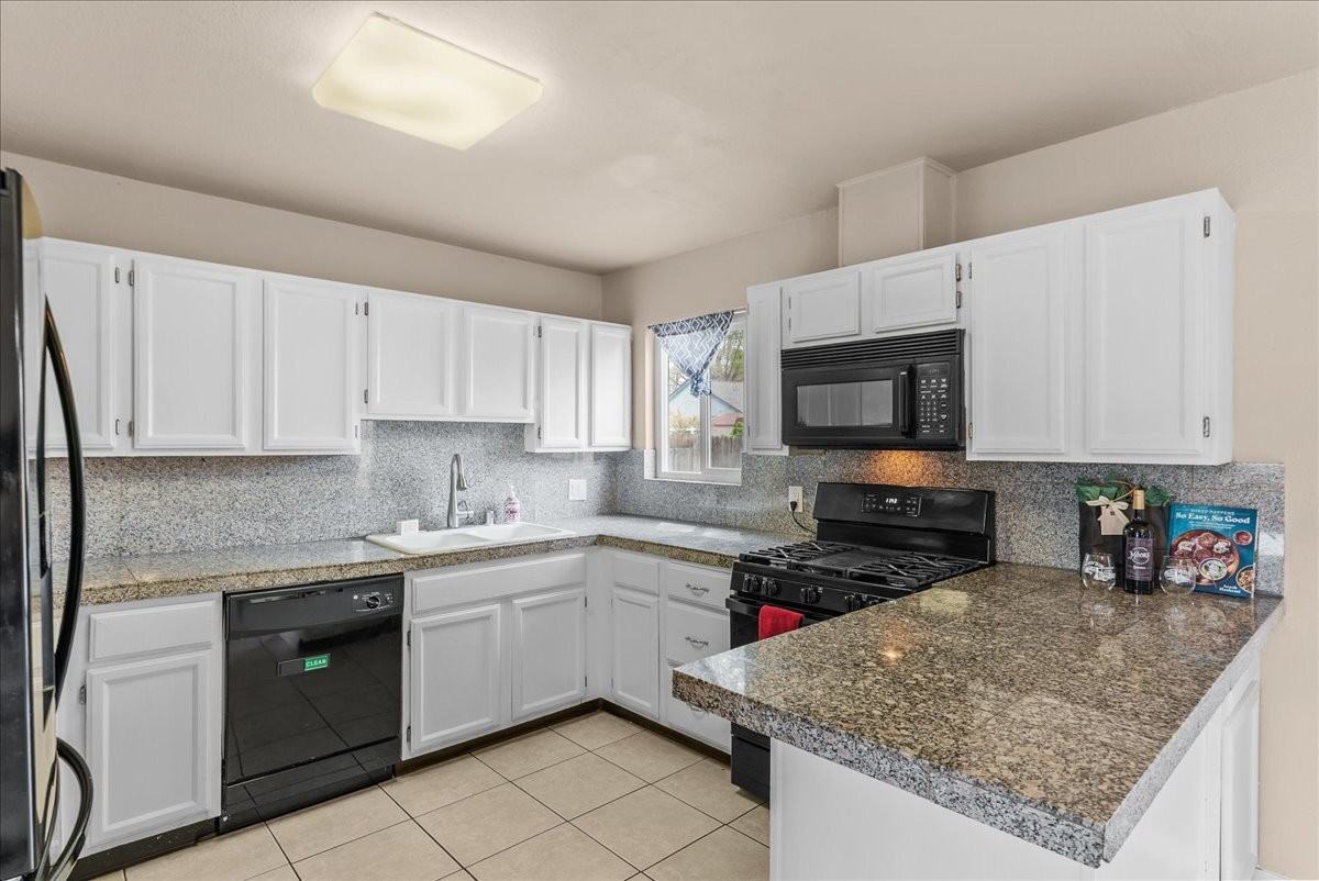 105 O St - Photo 5 of 36