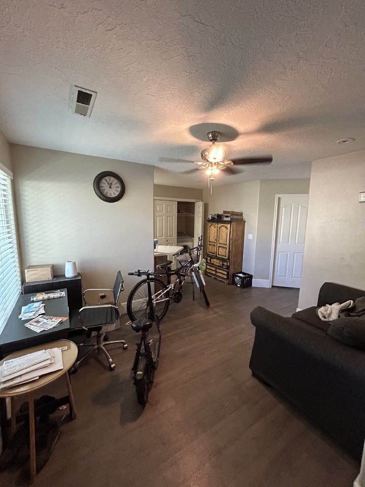 444 Sunland Dr #62 - Photo 2 of 10
