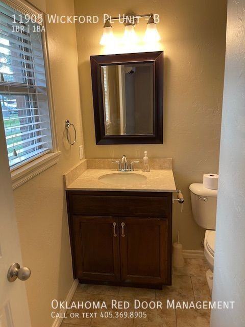 11905 Wickford Pl #B - Photo 2 of 6