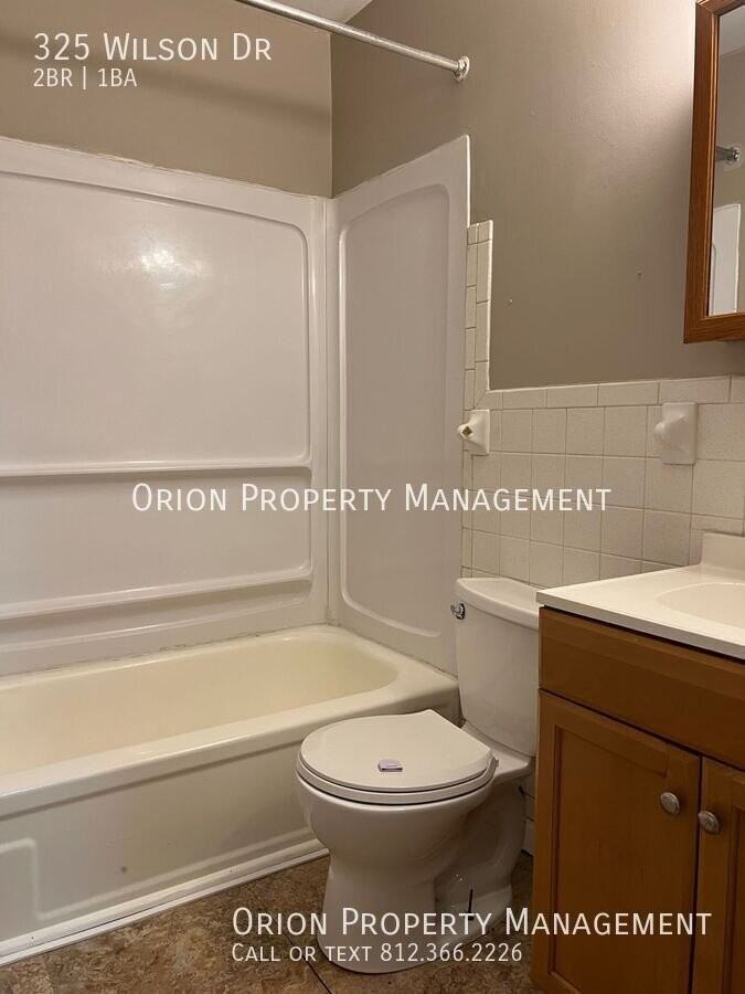 325 Wilson Dr - Photo 6 of 9