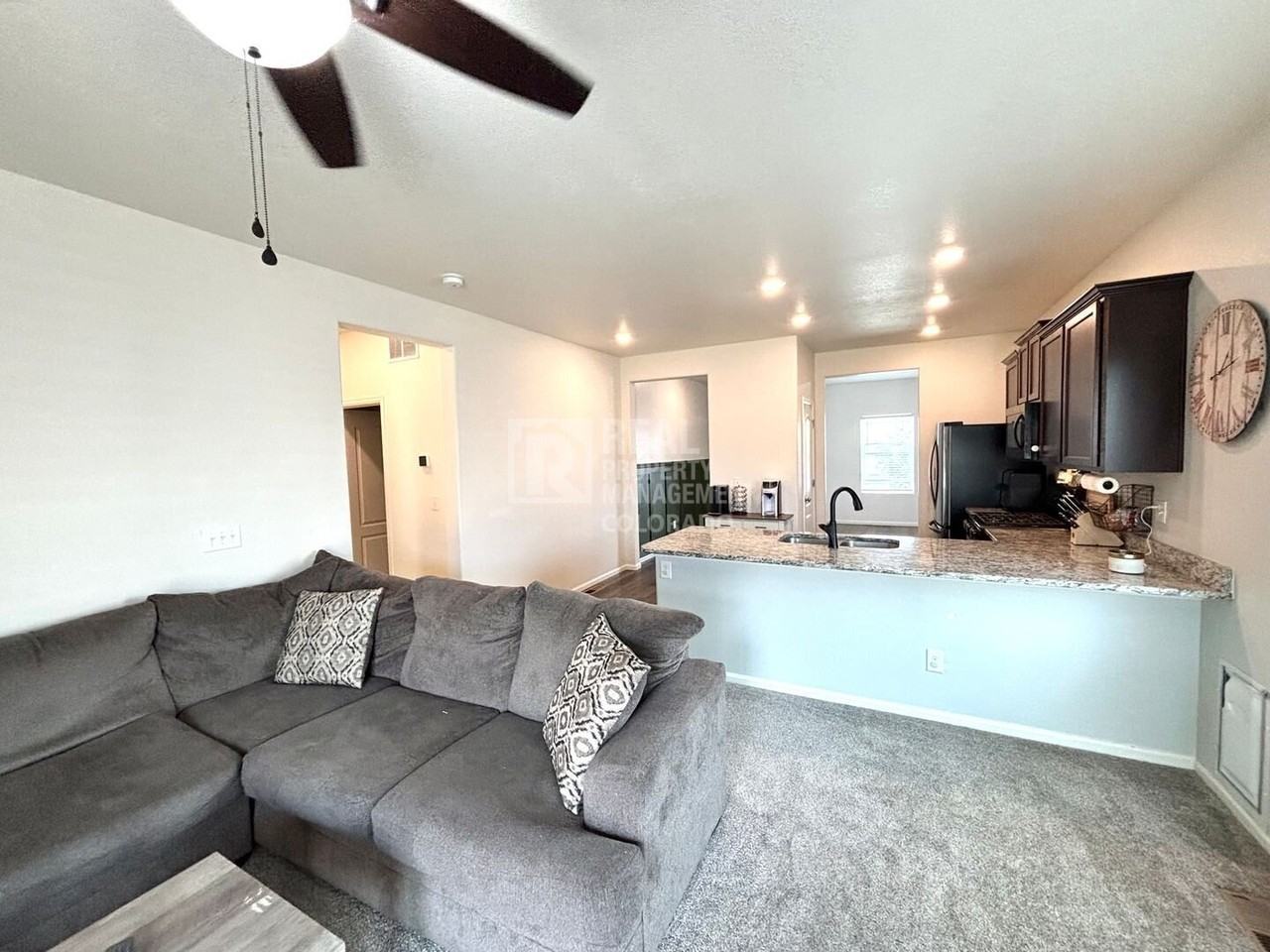 6159 Meadowbank Ln - Photo 6 of 19