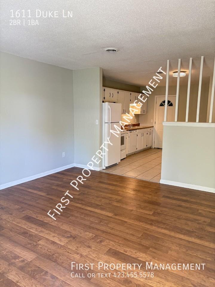 1611 Duke Ln - Photo 2 of 10