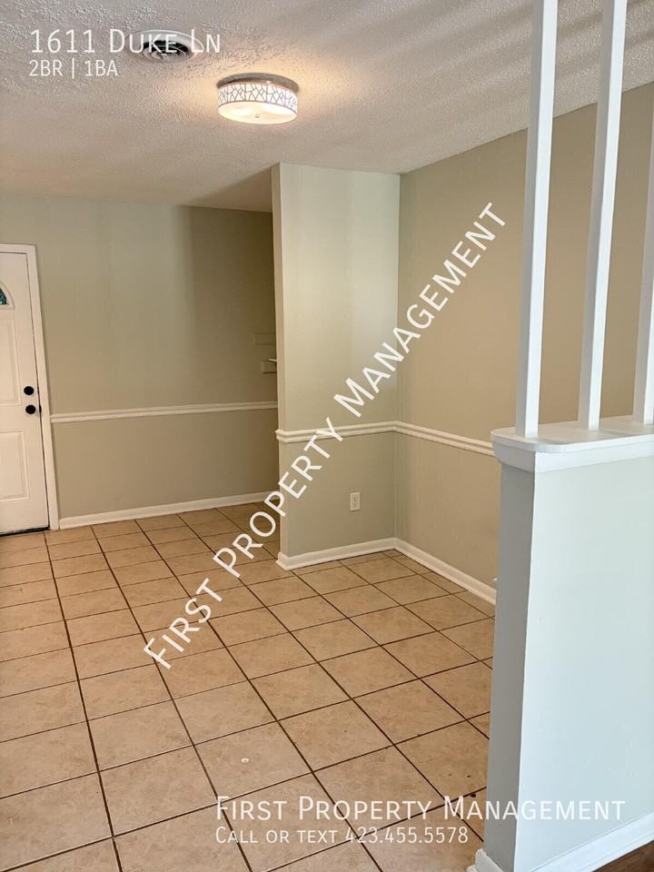 1611 Duke Ln - Photo 5 of 10