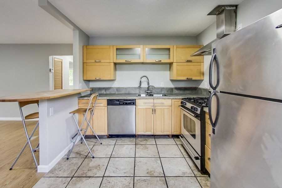 989 Vermont St #04 - Photo 4 of 18