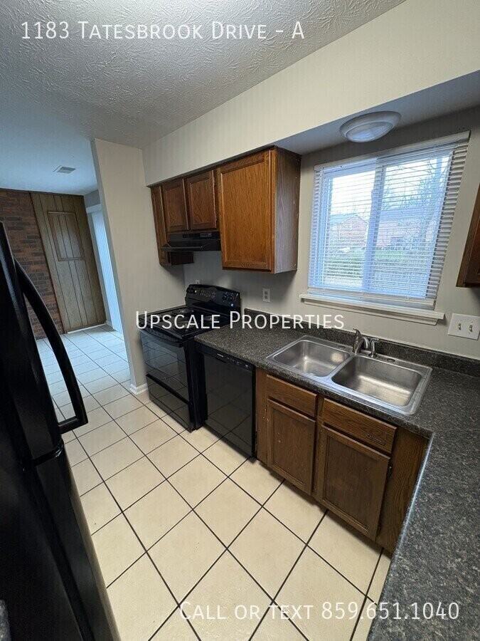 1183 Tatesbrook Dr #A - Photo 6 of 18