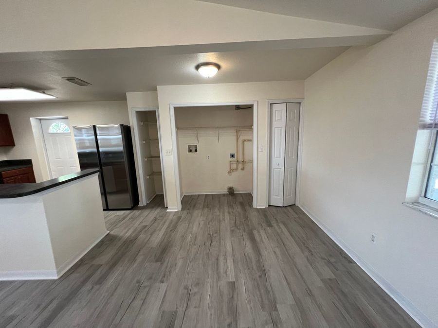 746 Avenue O Sw - Photo 4 of 15