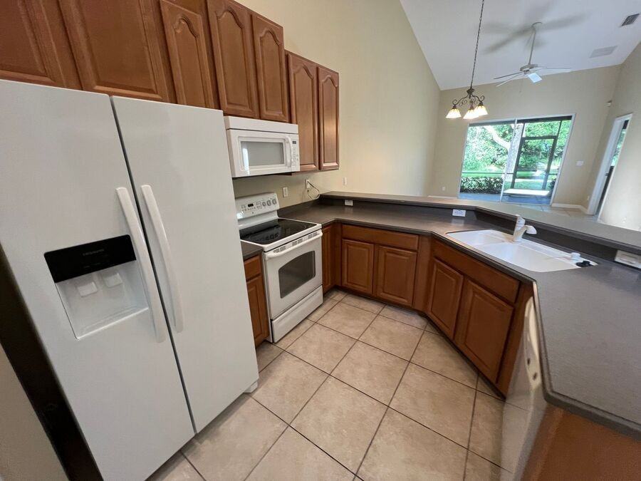 2633 Rutledge Ct - Photo 4 of 11