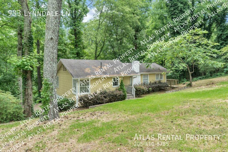 933 Lynndale Ln - Photo 2 of 24