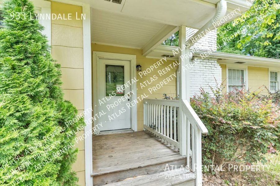 933 Lynndale Ln - Photo 7 of 24