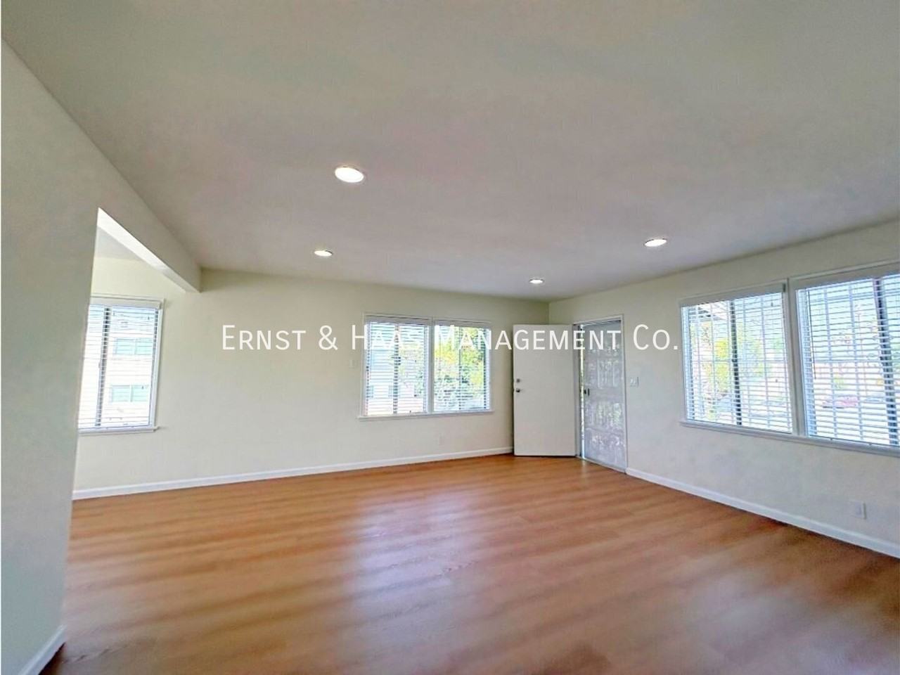 2195 Locust Ave #04 - Photo 6 of 32