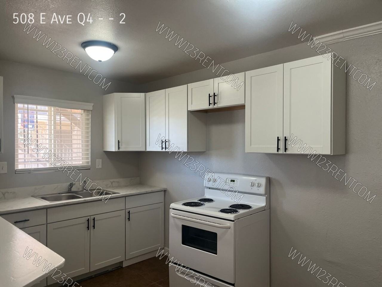 508 E Avenue Q4 #2 - Photo 5 of 14