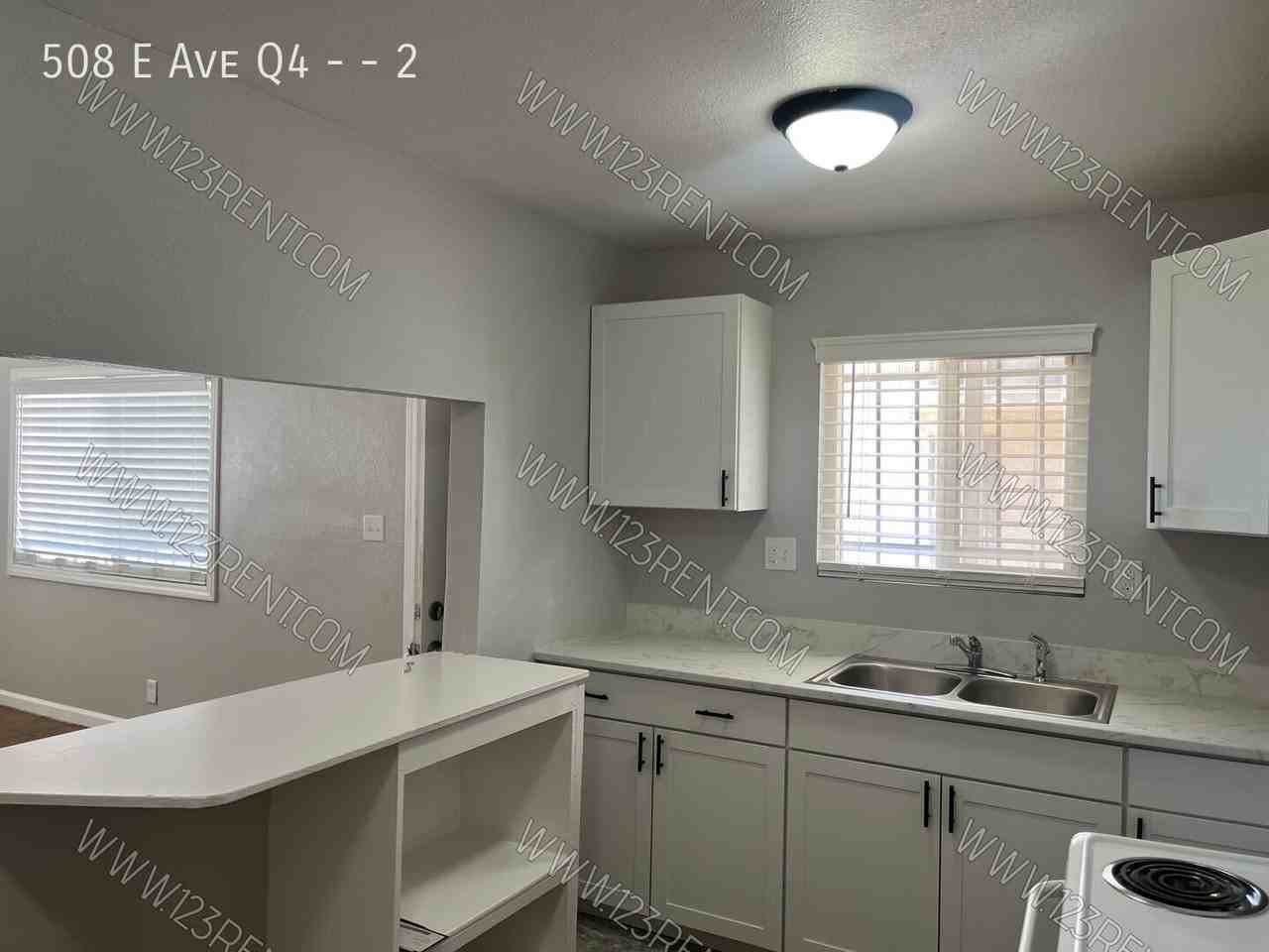 508 E Avenue Q4 #2 - Photo 6 of 14