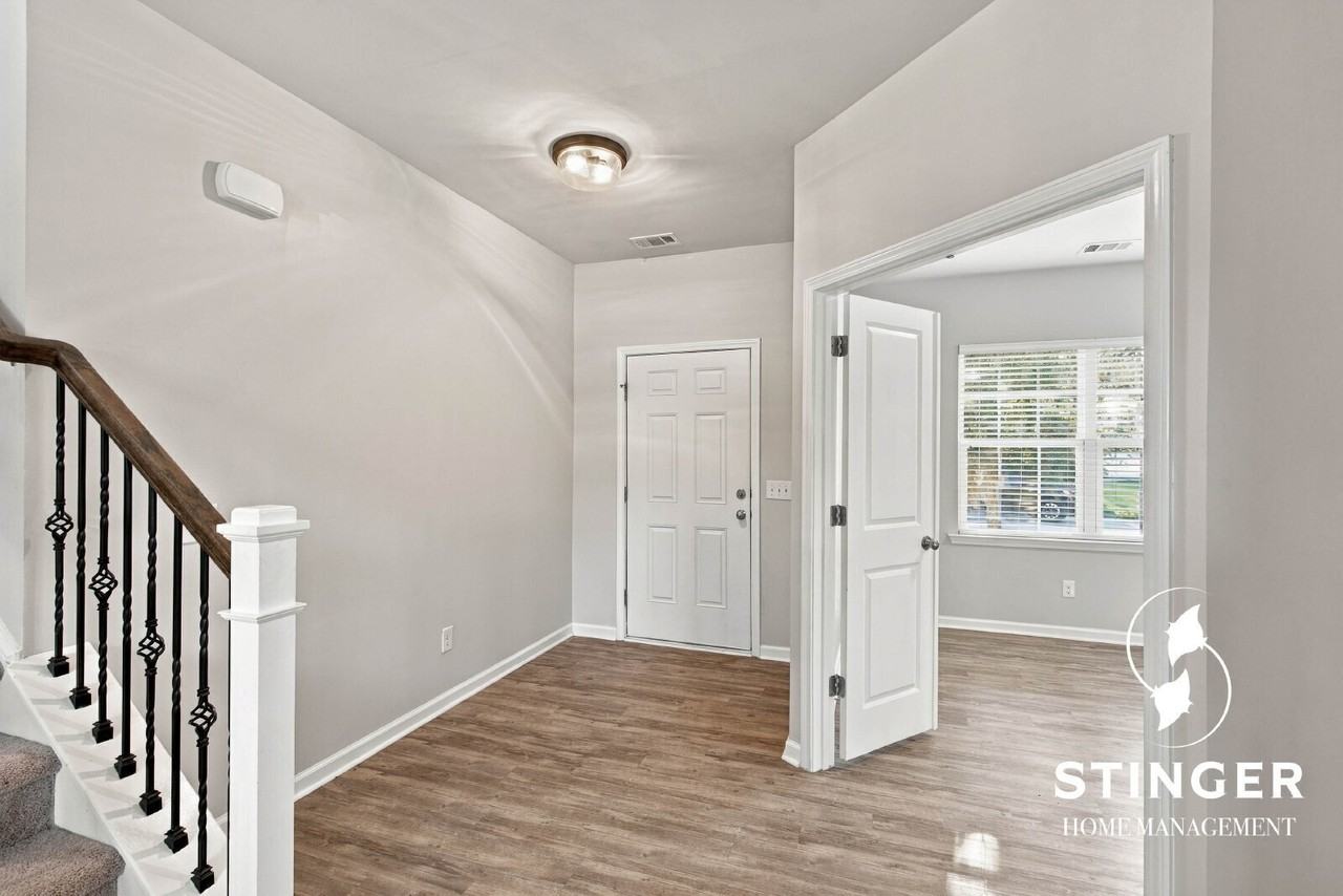 13 Keowee Ln - Photo 4 of 42
