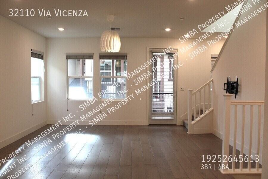32110 Via Vicenza - Photo 3 of 29