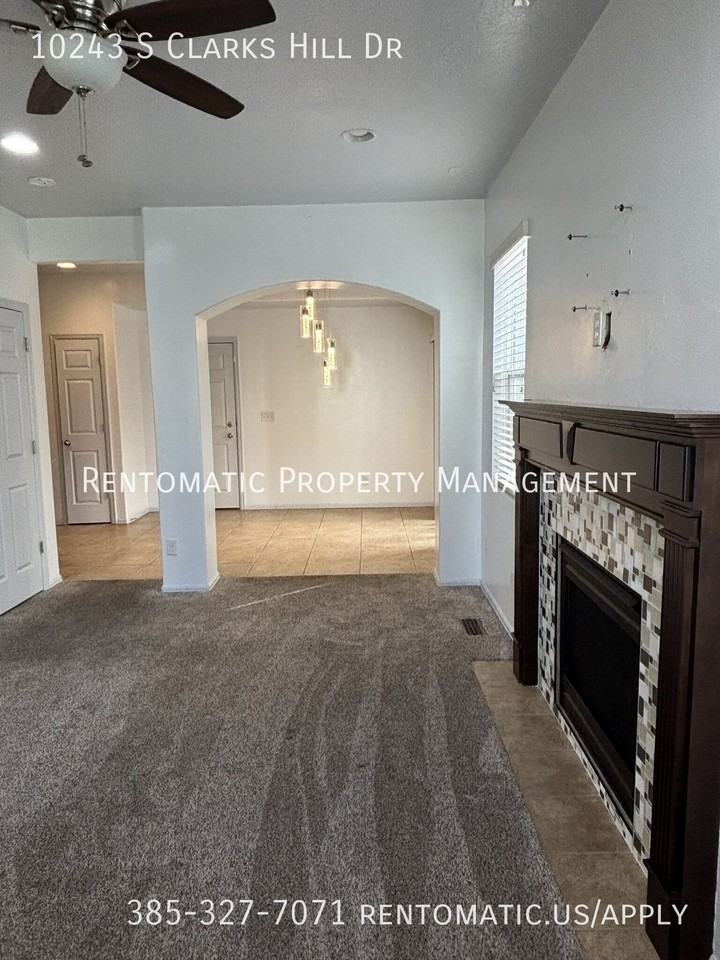 10243 S Clarks Hill Dr - Photo 6 of 43