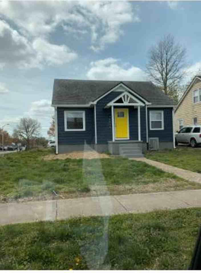 1112 Highland Park Dr - Photo 2 of 19