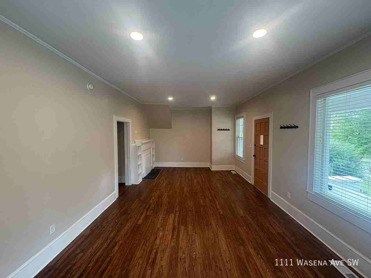 1111 Wasena Ave Sw - Photo 3 of 12