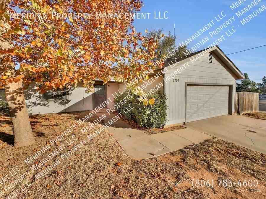 9707 Detroit Ave - Photo 4 of 32