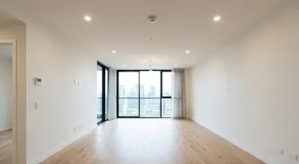 807 W Montgomery St - Photo 2 of 4