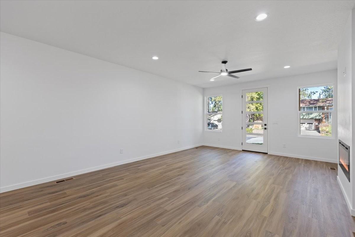 1922 E 37th Ave #1 - Photo 7 of 29
