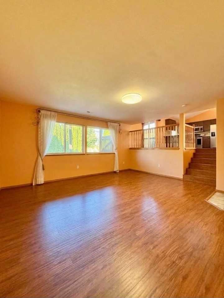 1605 E Calkins Ave - Photo 5 of 14