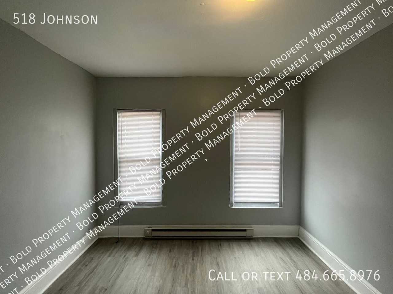 518 Johnson St - Photo 4 of 8
