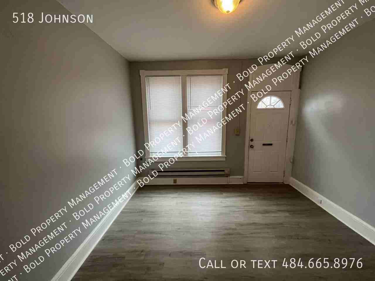 518 Johnson St - Photo 6 of 8