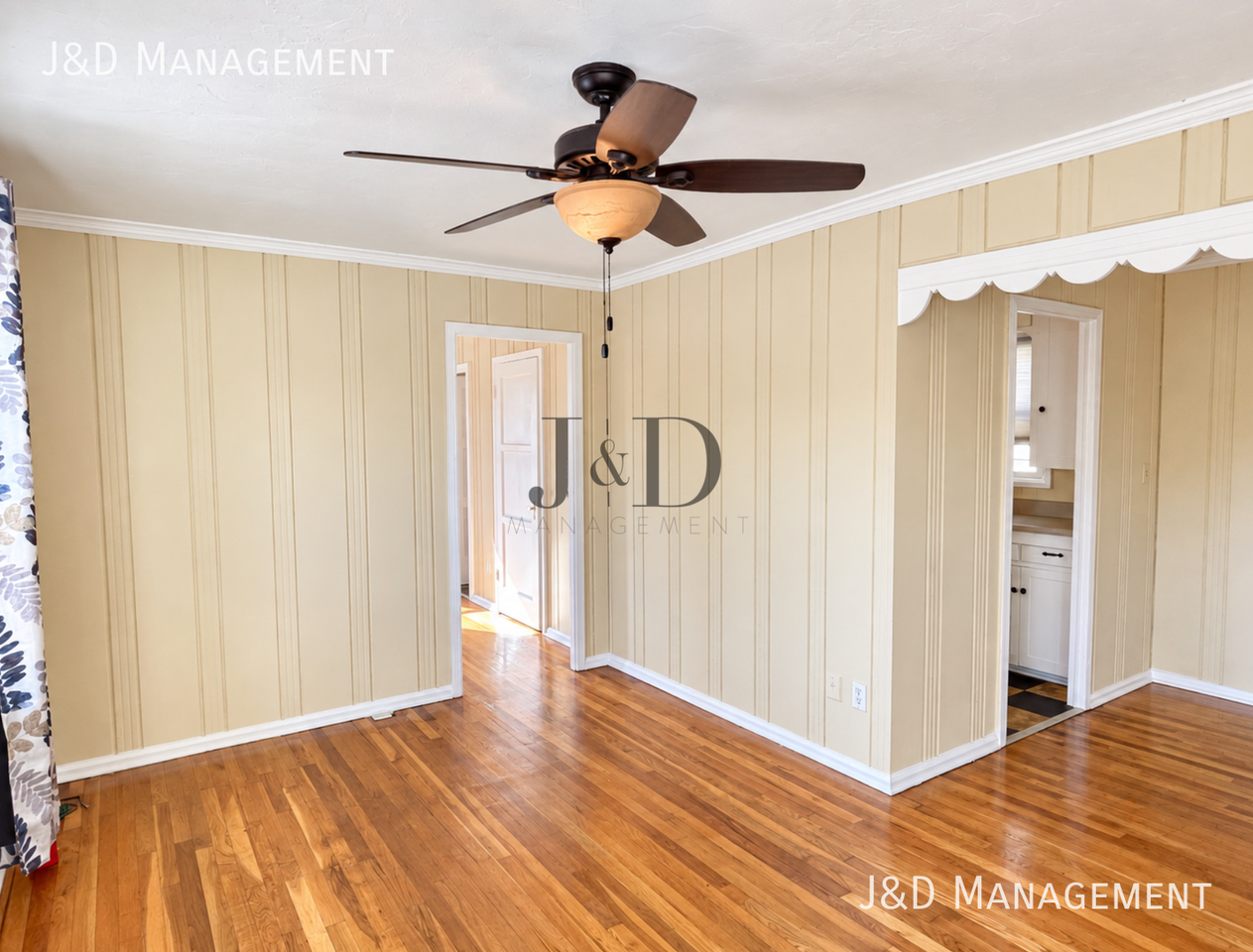 2626 University Ave - Photo 3 of 12