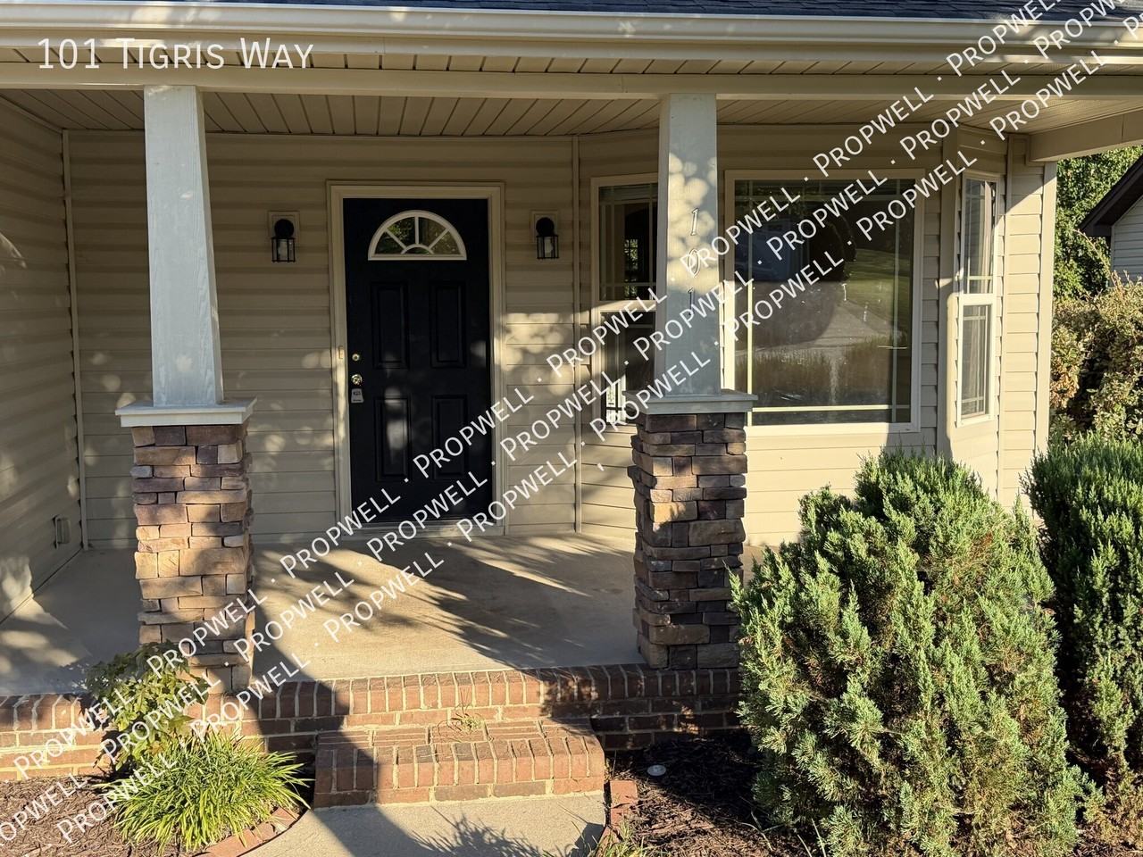 101 Tigris Way - Photo 3 of 21