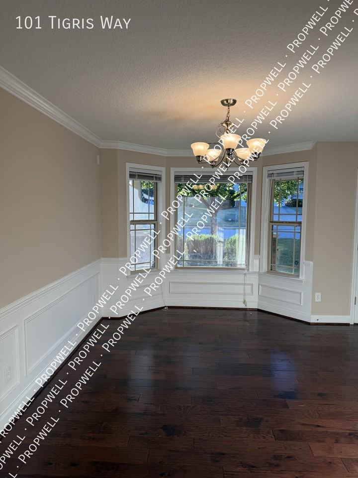 101 Tigris Way - Photo 4 of 21