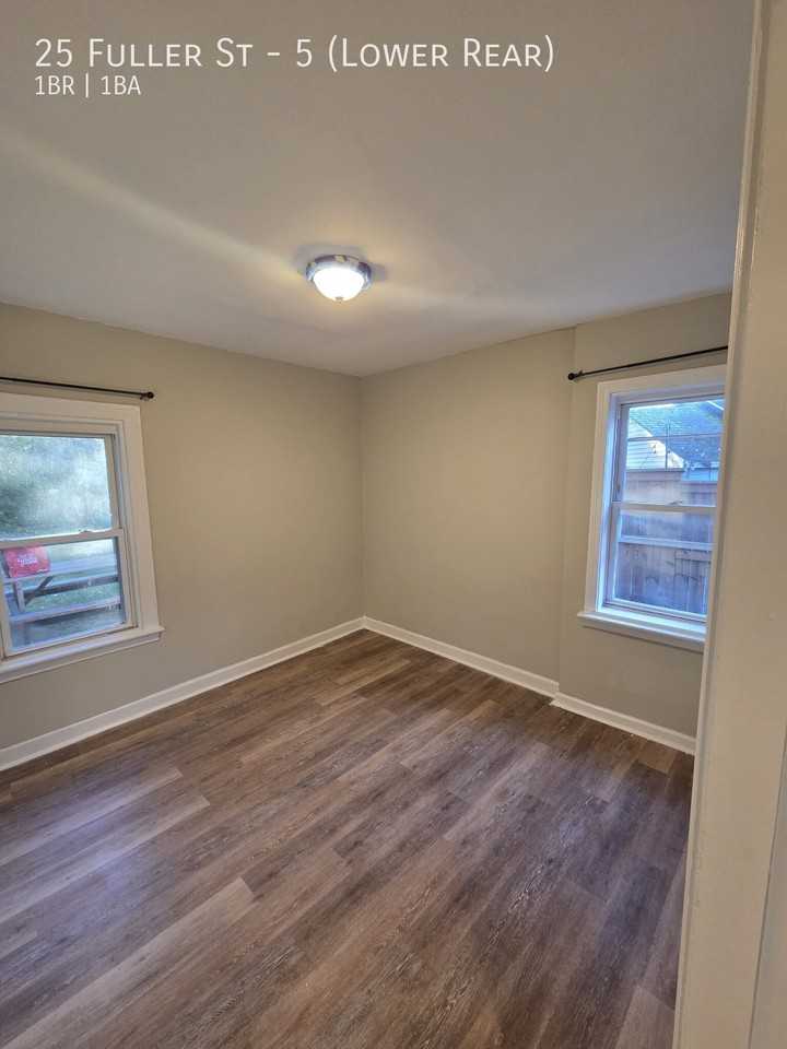 25 Fuller St #5LOWERREAR - Photo 4 of 6