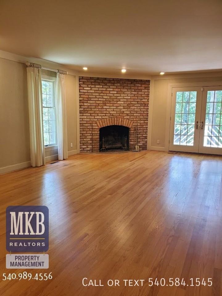 5029 Crossbow Cir - Photo 5 of 45