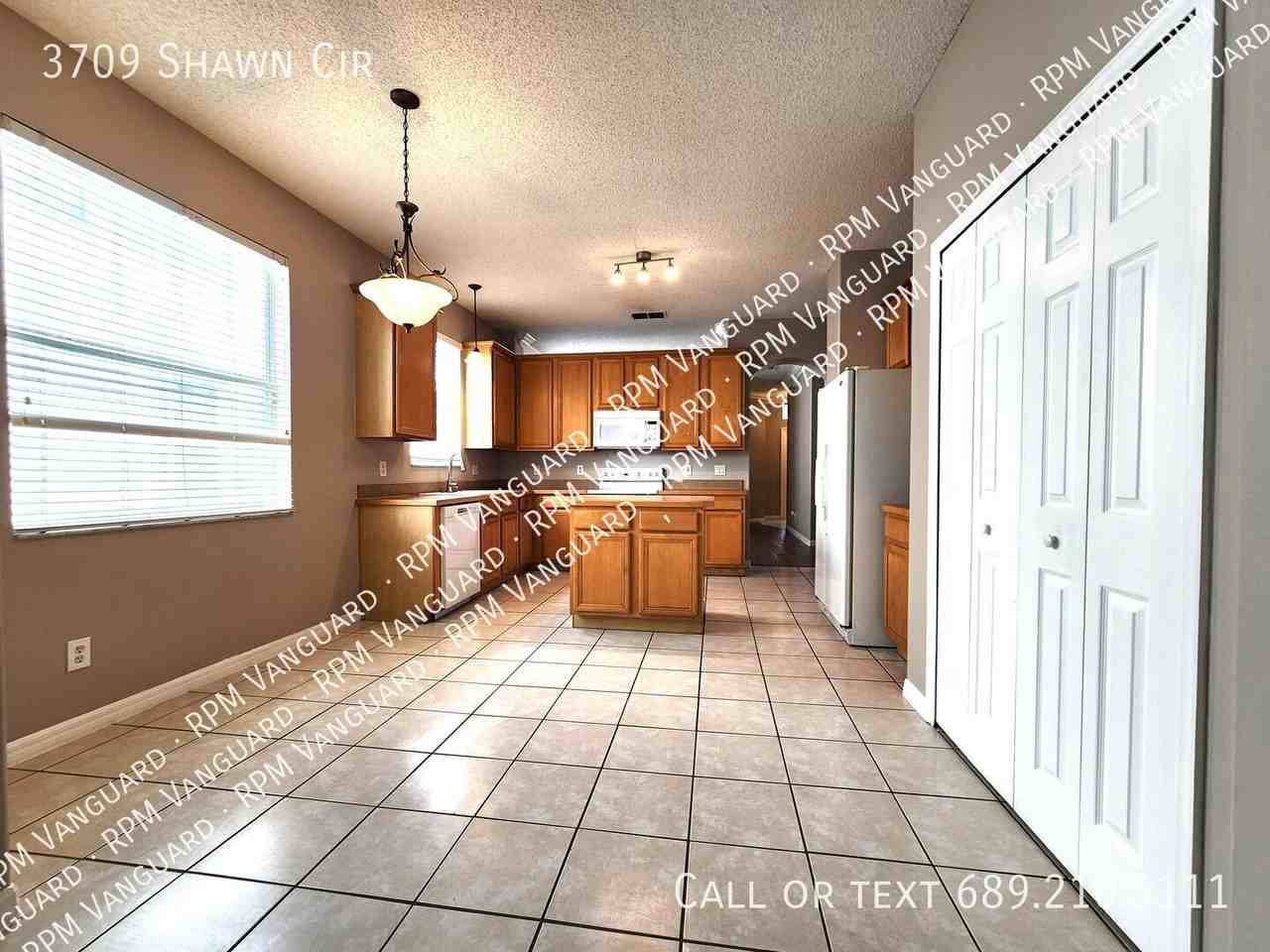 3709 Shawn Cir - Photo 4 of 17
