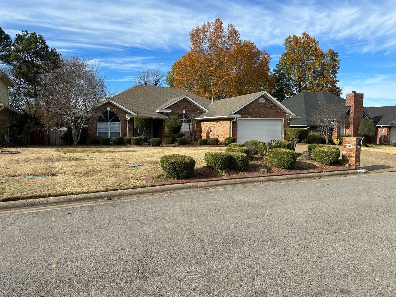 9916 Glen Flora Cir - Photo 2 of 38