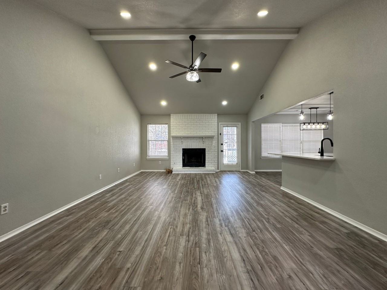 9916 Glen Flora Cir - Photo 7 of 38