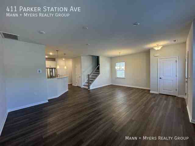 411 Parker Station Ave - Photo 4 of 19