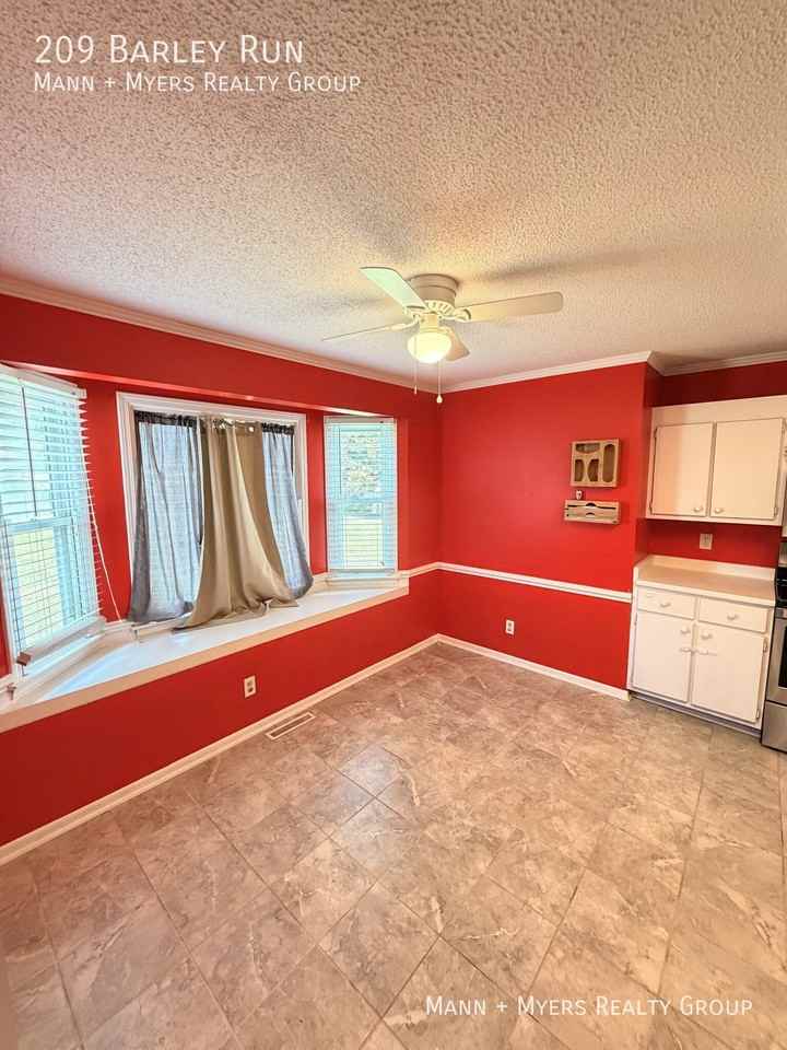 209 Barley Run - Photo 4 of 33