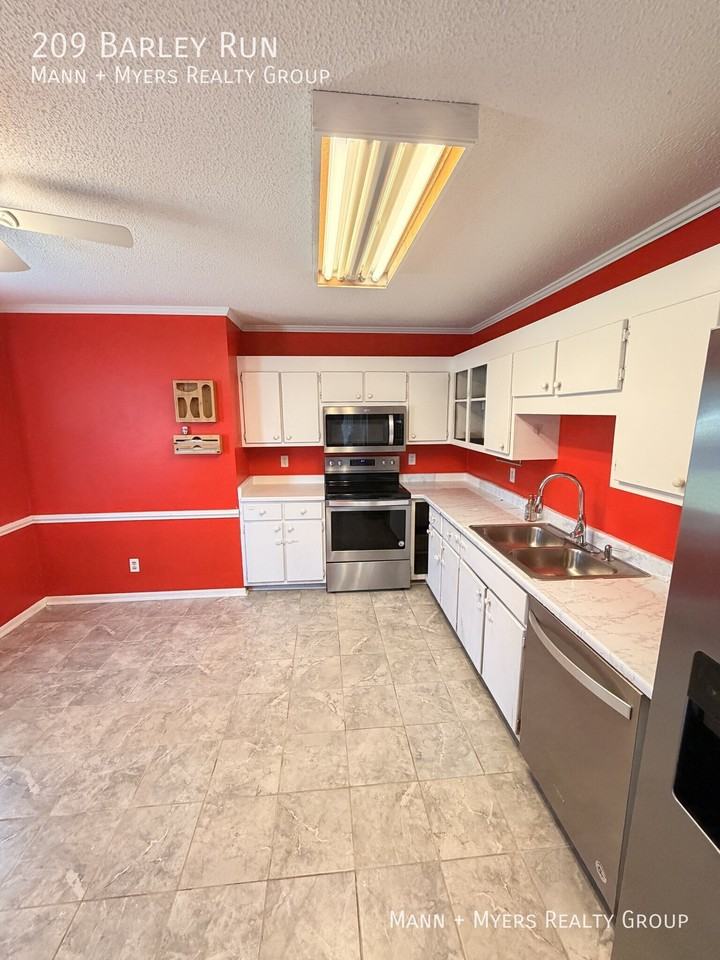 209 Barley Run - Photo 6 of 33