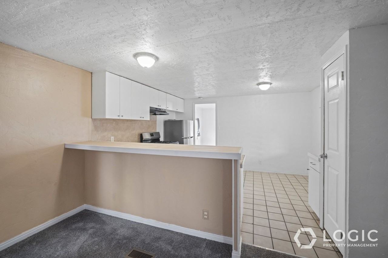 6954 S Flamingo Way - Photo 7 of 20