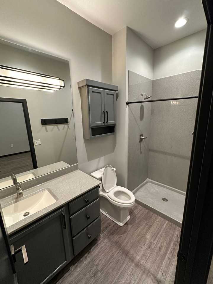 409 W Norfolk Ave #200 - Photo 5 of 6